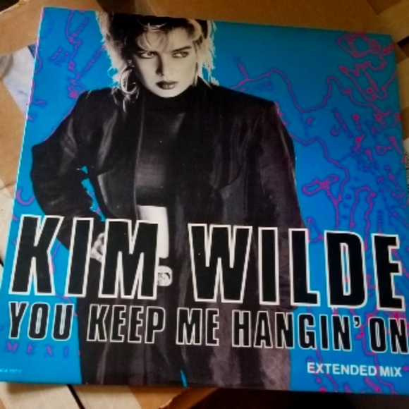 Kim Wilde - You Keep Me Hanging On - Picture 1 of 2